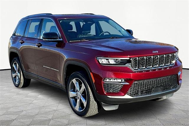 used 2022 Jeep Grand Cherokee car, priced at $33,190