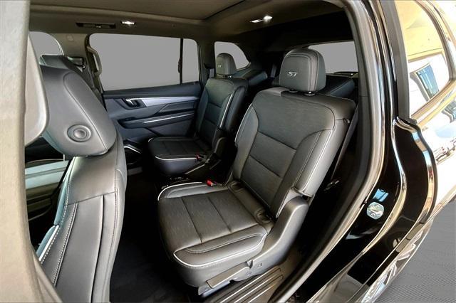 new 2025 Buick Enclave car, priced at $52,530