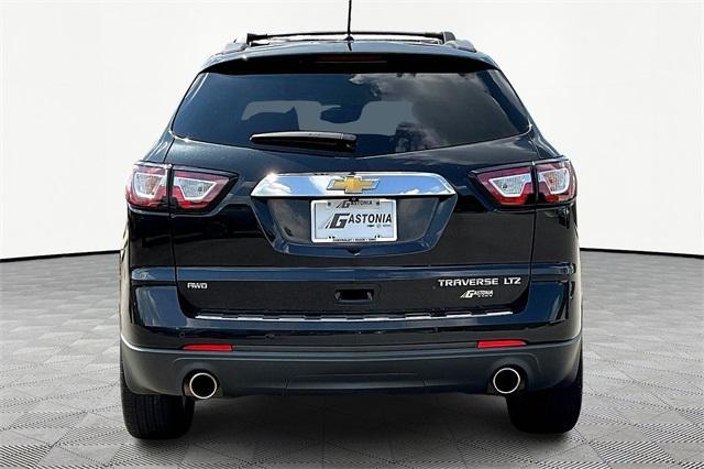 used 2015 Chevrolet Traverse car, priced at $10,000
