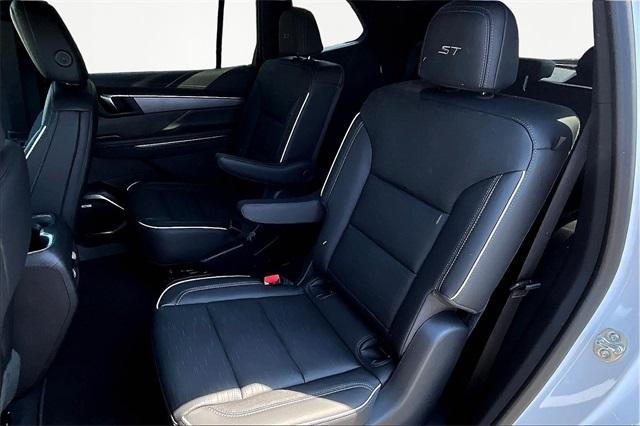used 2025 Buick Enclave car, priced at $48,754