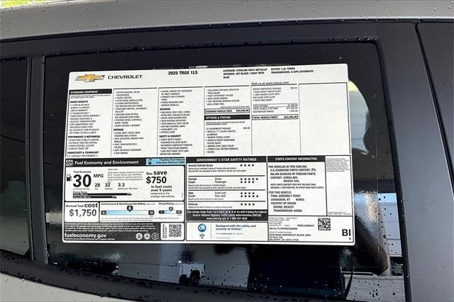 new 2025 Chevrolet Trax car, priced at $23,285