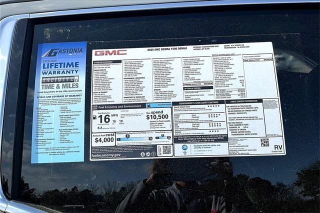 new 2025 GMC Sierra 1500 car, priced at $73,550
