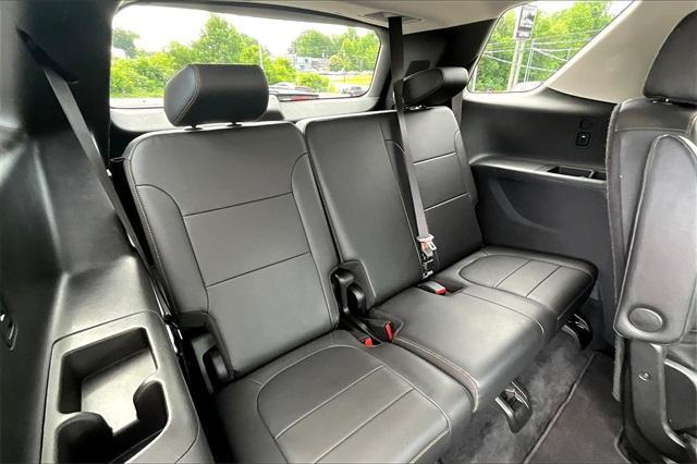 used 2021 Chevrolet Traverse car, priced at $25,099