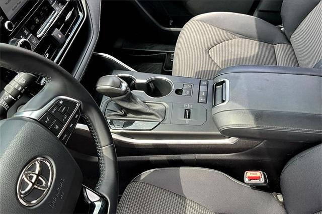used 2021 Toyota Highlander car, priced at $26,591