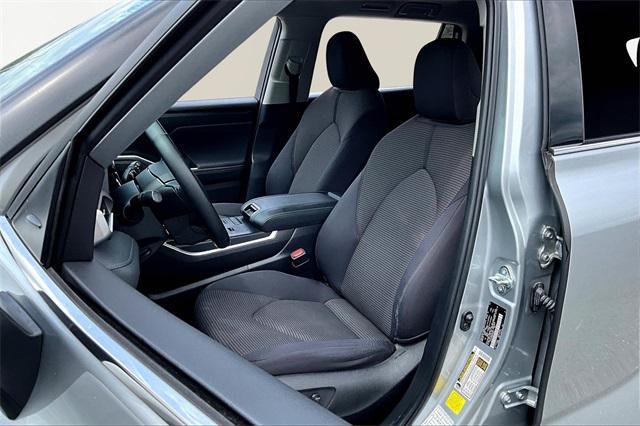 used 2021 Toyota Highlander car, priced at $26,591