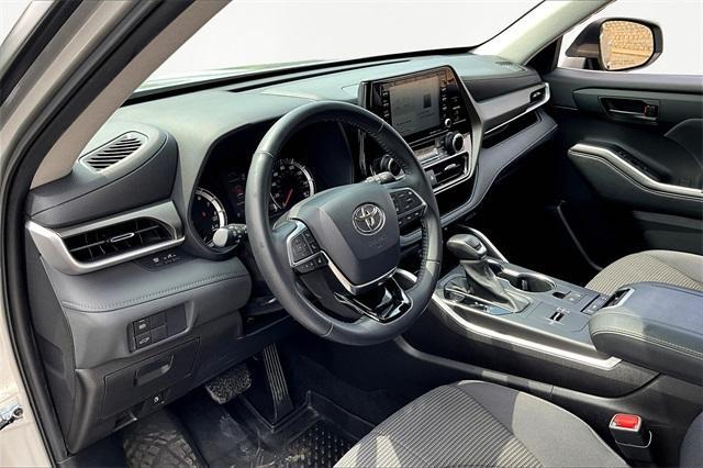 used 2021 Toyota Highlander car, priced at $26,591