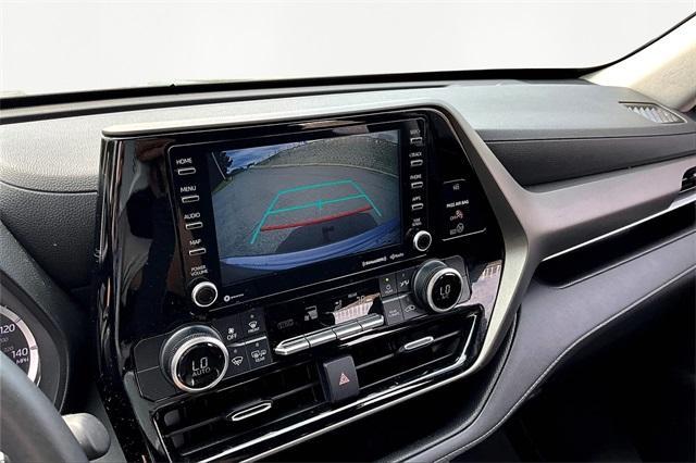 used 2021 Toyota Highlander car, priced at $26,591