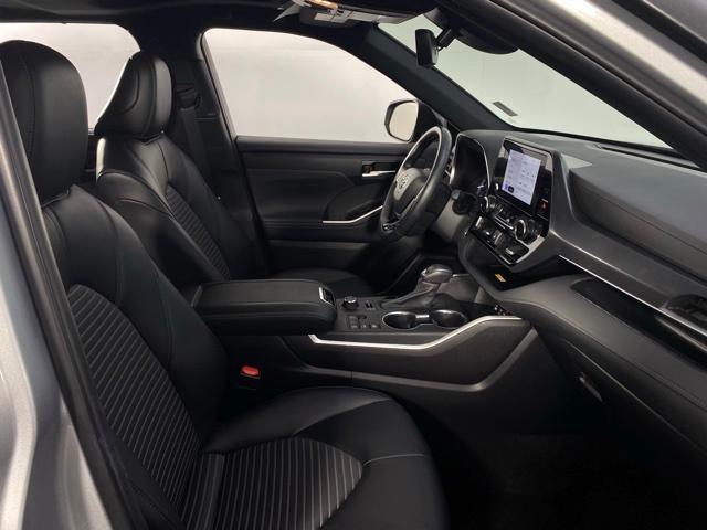 used 2024 Toyota Highlander car, priced at $46,045
