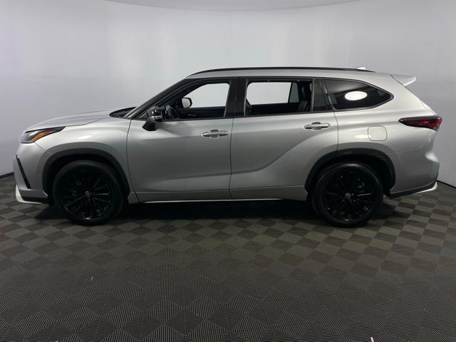 used 2024 Toyota Highlander car, priced at $46,045