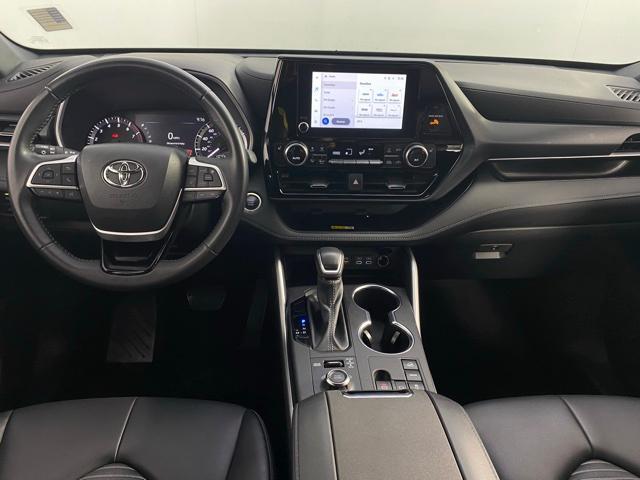 used 2024 Toyota Highlander car, priced at $46,045