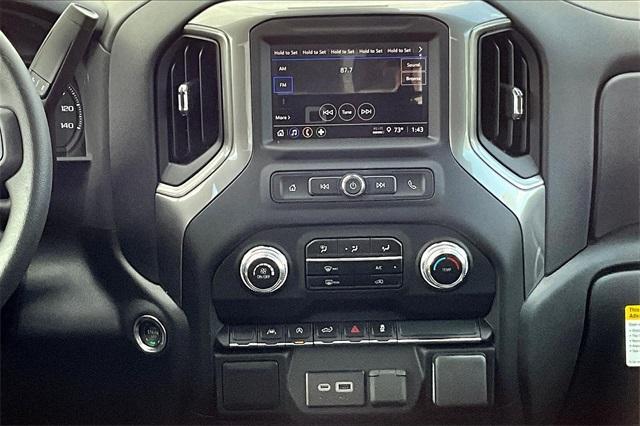 new 2025 GMC Sierra 1500 car, priced at $39,050
