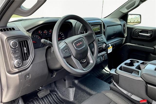 new 2025 GMC Sierra 1500 car, priced at $39,050