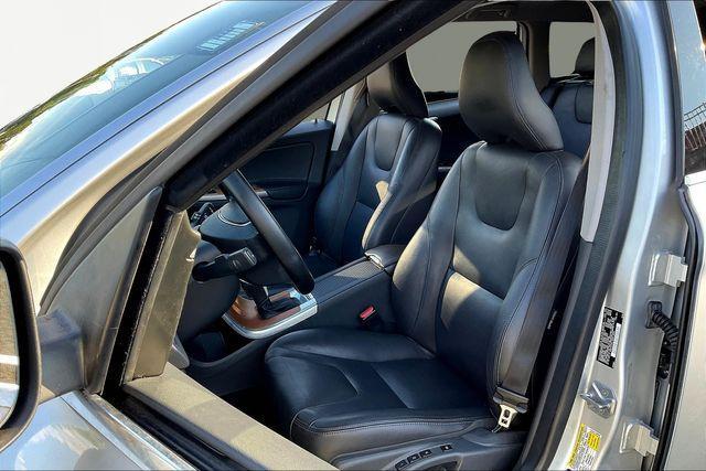 used 2017 Volvo XC60 car, priced at $12,885