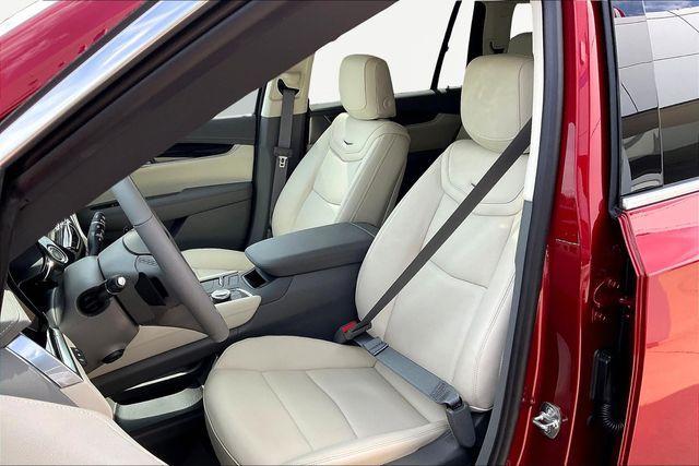 new 2025 Cadillac XT6 car, priced at $60,565