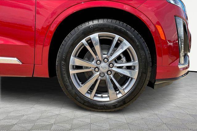 new 2025 Cadillac XT6 car, priced at $60,565