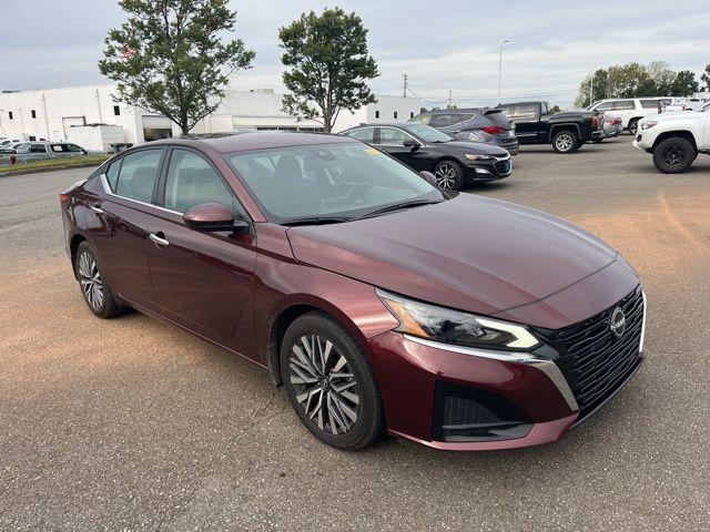 used 2023 Nissan Altima car, priced at $22,890