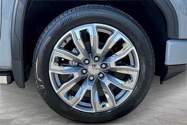 new 2025 GMC Sierra 1500 car, priced at $73,550