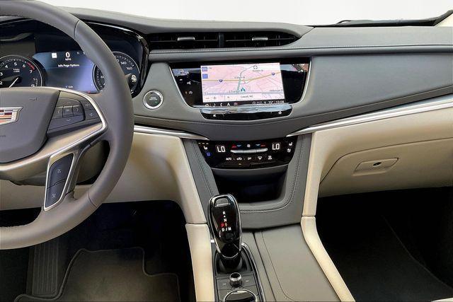 new 2025 Cadillac XT5 car, priced at $51,990