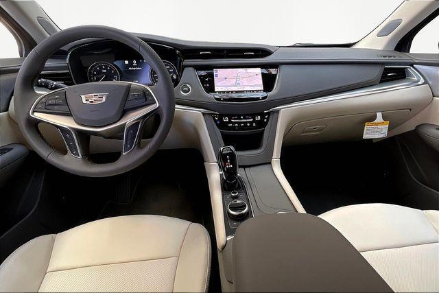 new 2025 Cadillac XT5 car, priced at $51,990