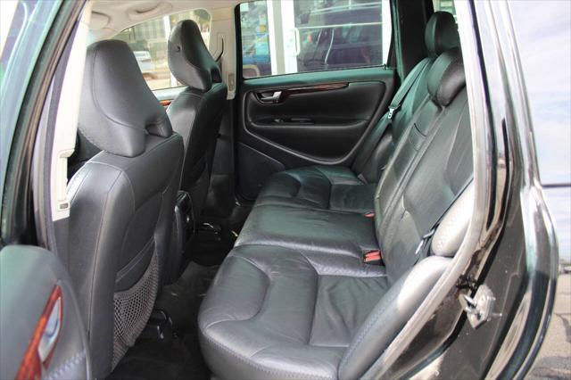 used 2007 Volvo XC70 car, priced at $3,995