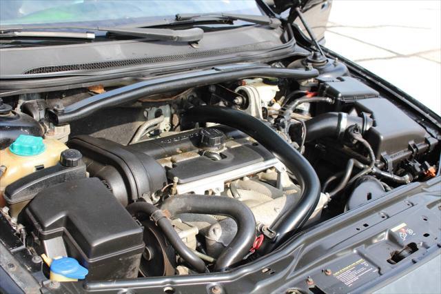 used 2007 Volvo XC70 car, priced at $3,995