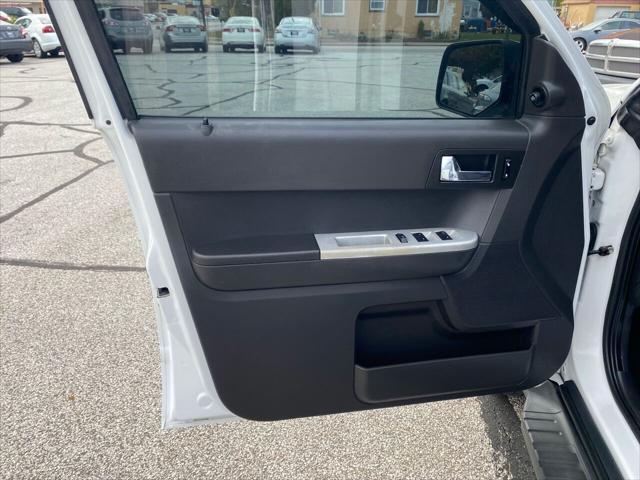 used 2008 Mercury Mariner car, priced at $4,995