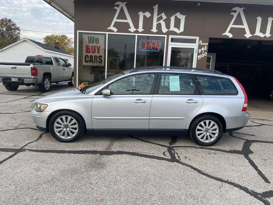 used 2005 Volvo V50 car, priced at $4,995