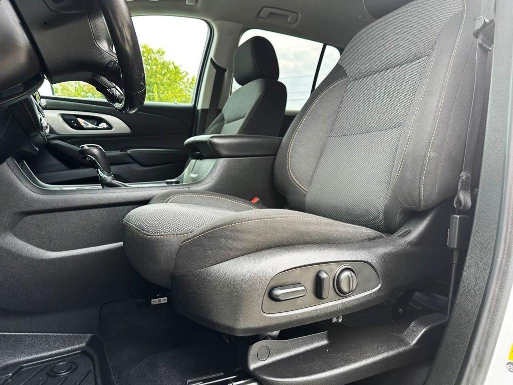 used 2018 Chevrolet Traverse car, priced at $16,270