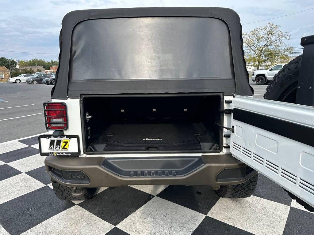 used 2016 Jeep Wrangler Unlimited car, priced at $22,704