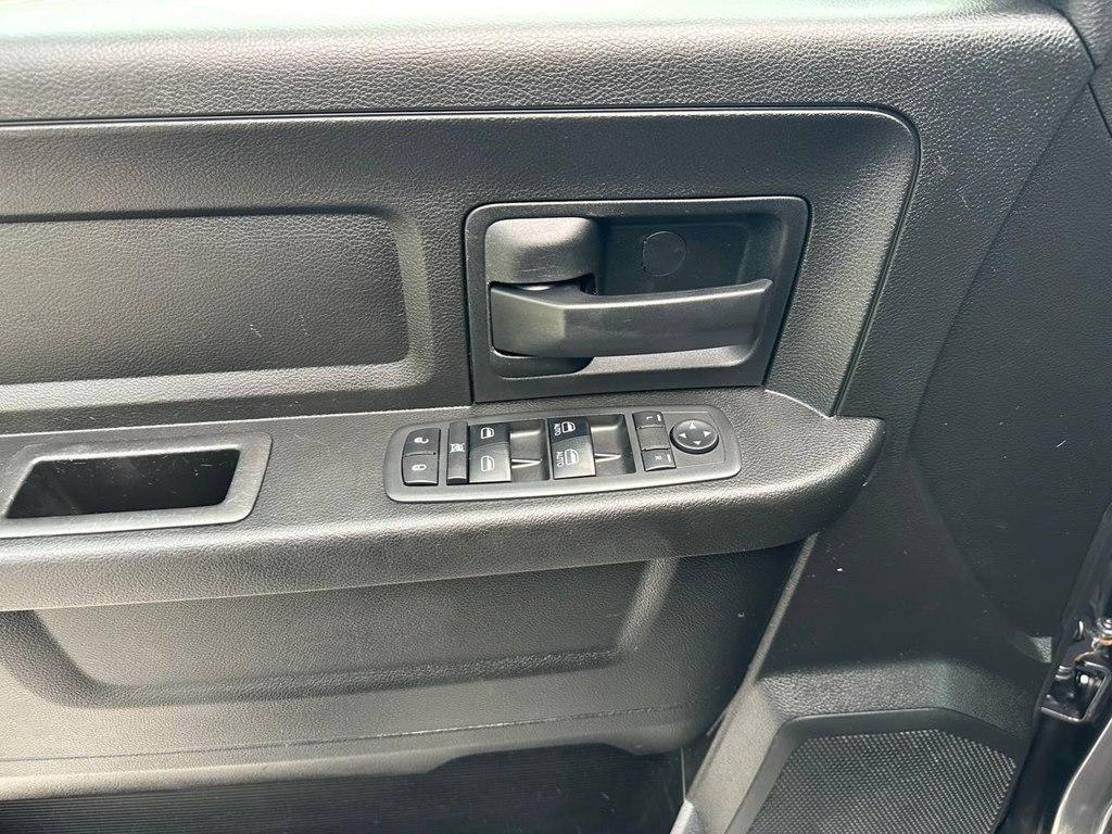 used 2019 Ram 1500 Classic car, priced at $21,283
