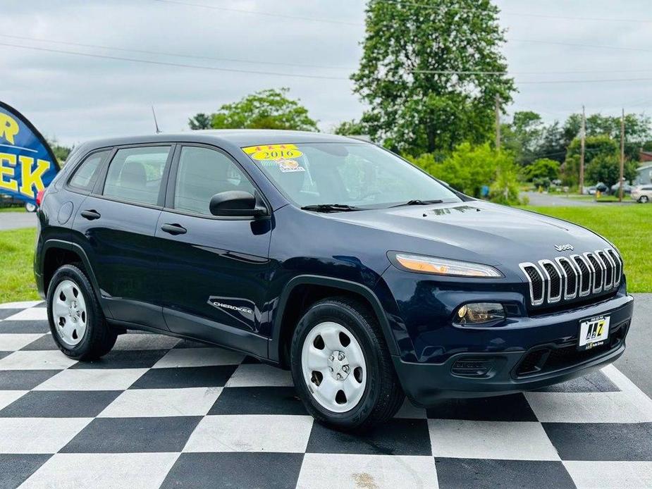 used 2016 Jeep Cherokee car, priced at $13,725