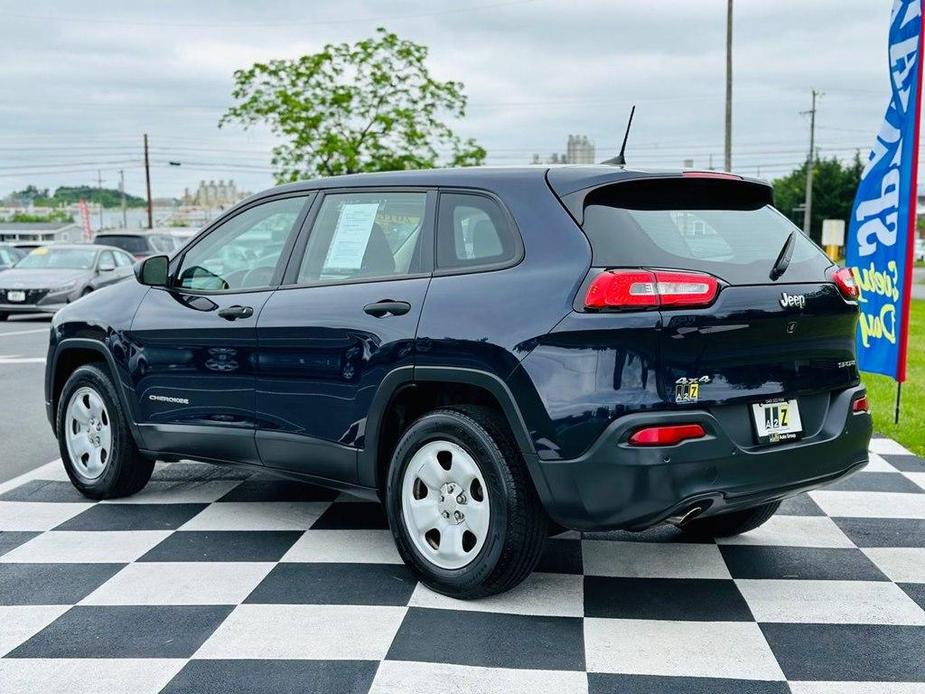 used 2016 Jeep Cherokee car, priced at $13,725