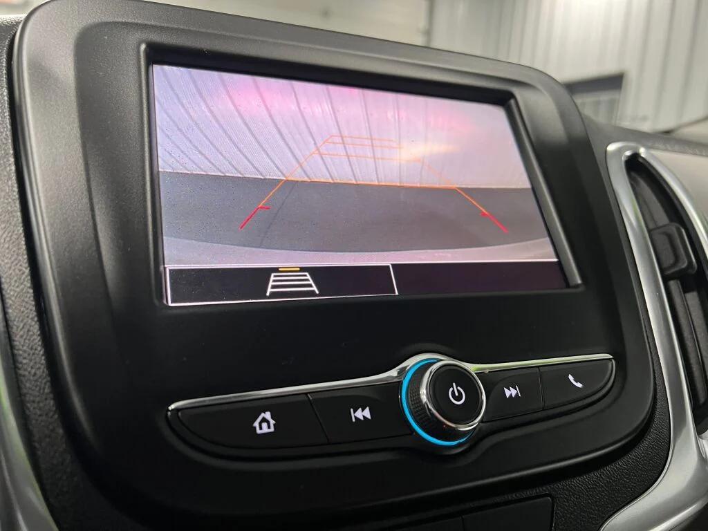 used 2023 Chevrolet Equinox car, priced at $18,996