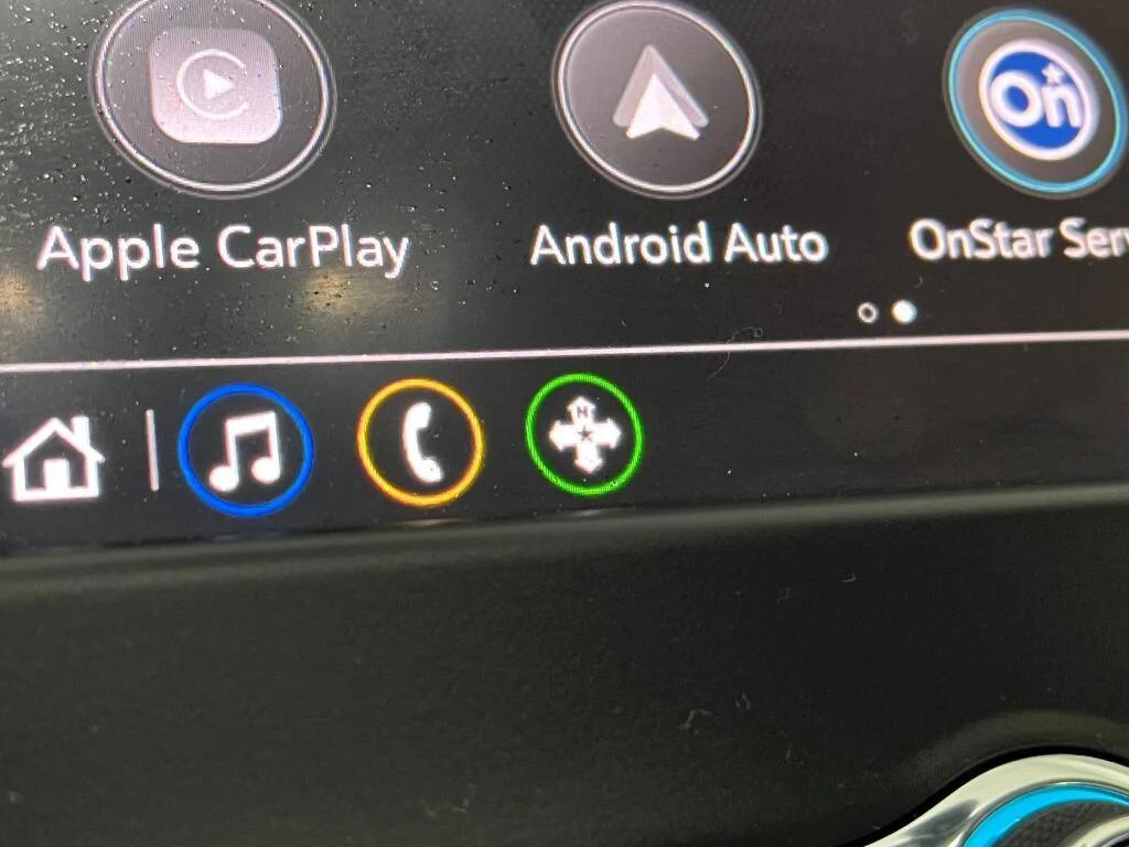 used 2023 Chevrolet Equinox car, priced at $18,996