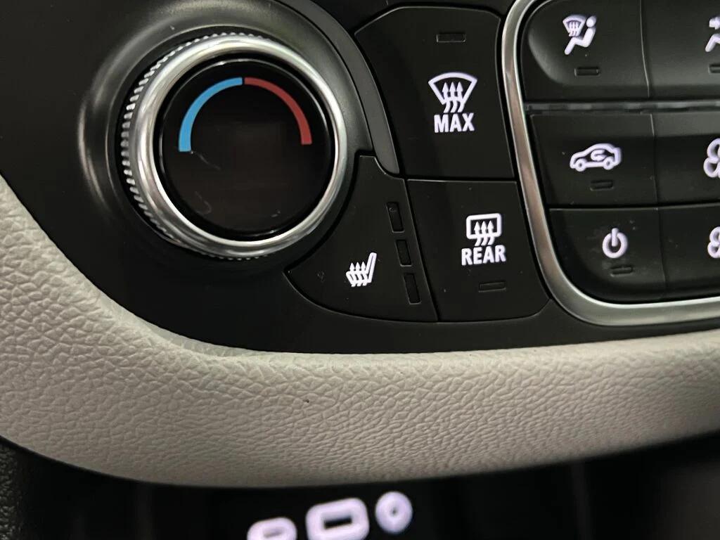 used 2023 Chevrolet Equinox car, priced at $18,996