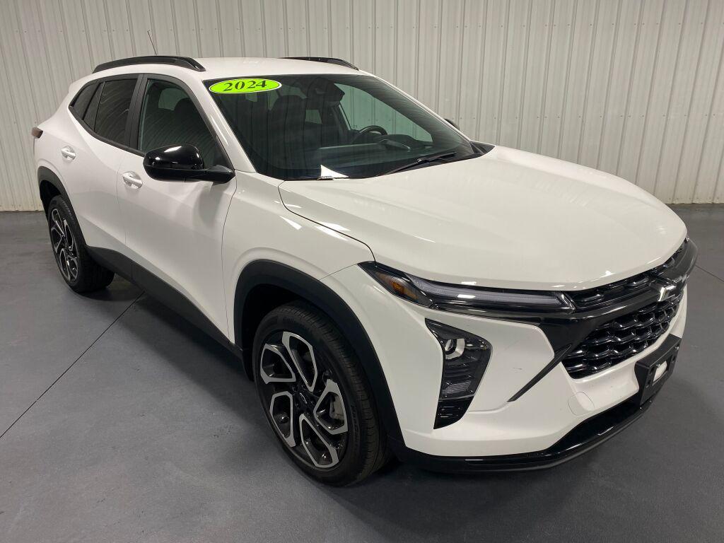 used 2024 Chevrolet Trax car, priced at $20,986