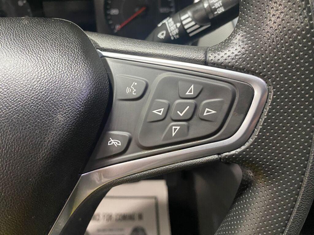 used 2022 Chevrolet Equinox car, priced at $17,396