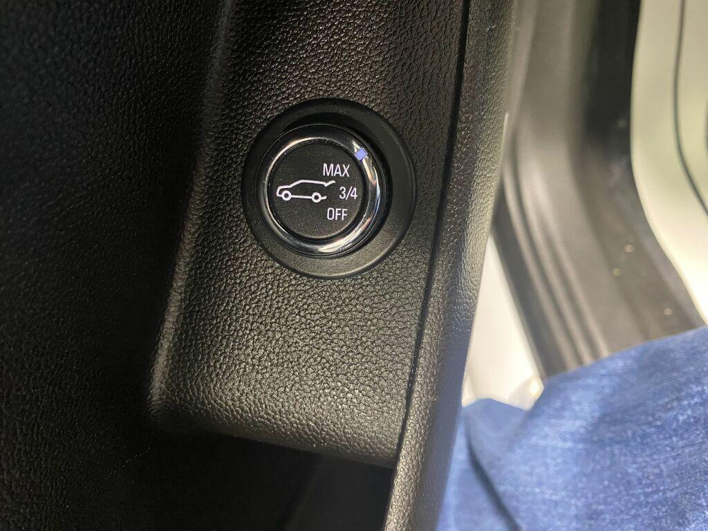 used 2019 Chevrolet Traverse car, priced at $18,557