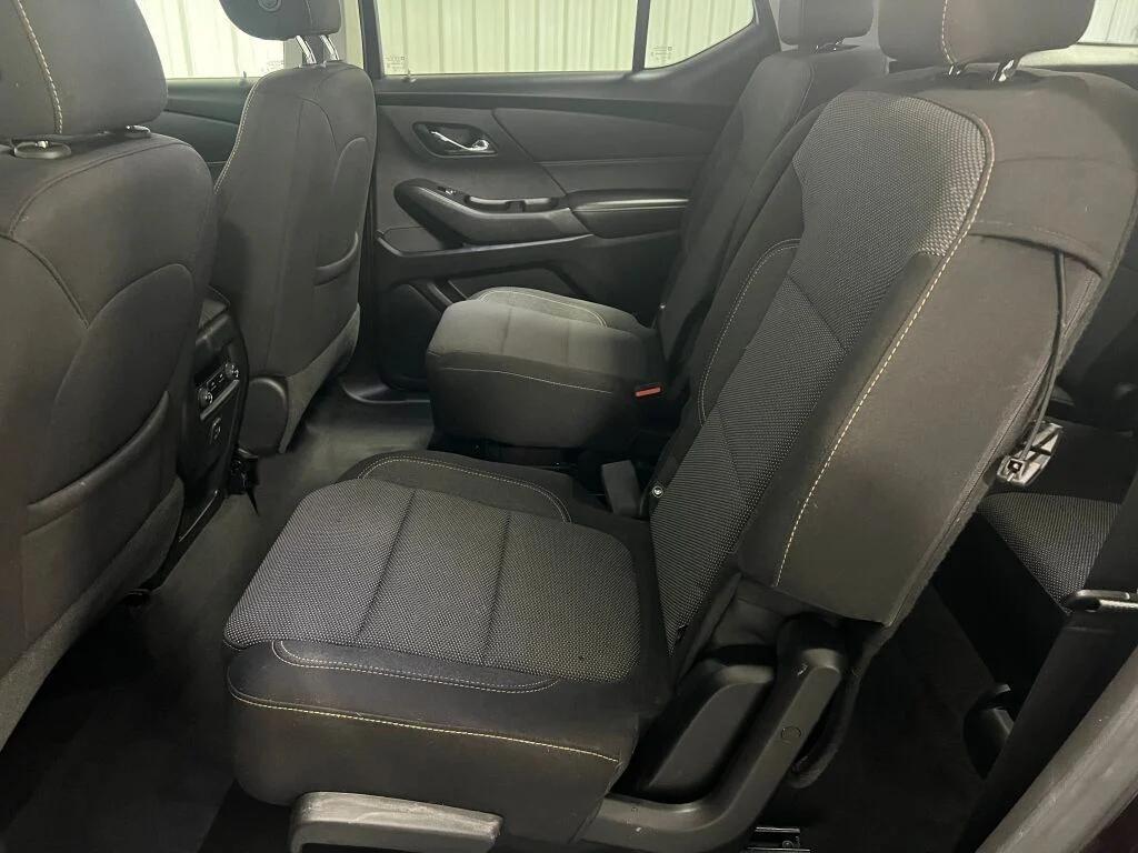 used 2020 Chevrolet Traverse car, priced at $20,986