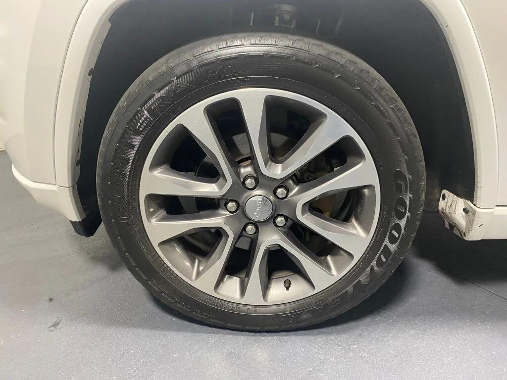 used 2017 Jeep Grand Cherokee car, priced at $15,983