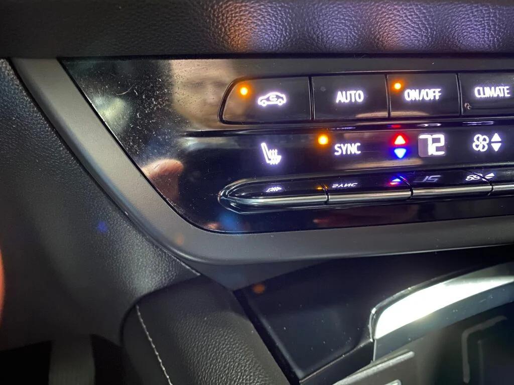 used 2022 Buick Envision car, priced at $18,557