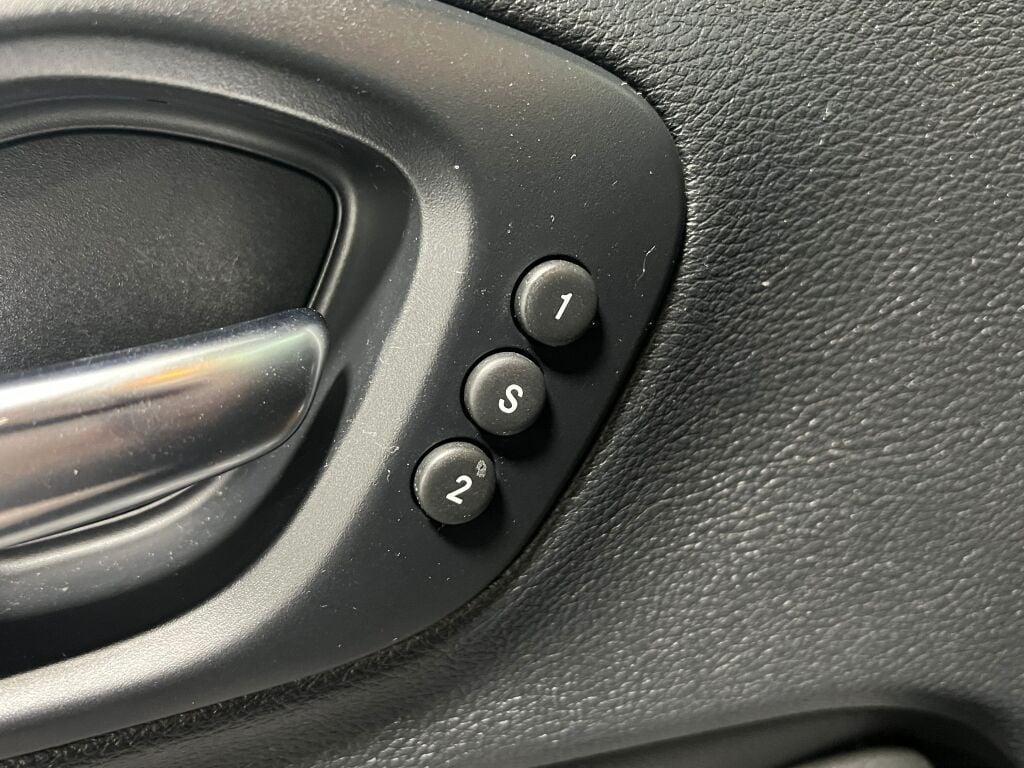 used 2019 Jeep Cherokee car, priced at $17,996