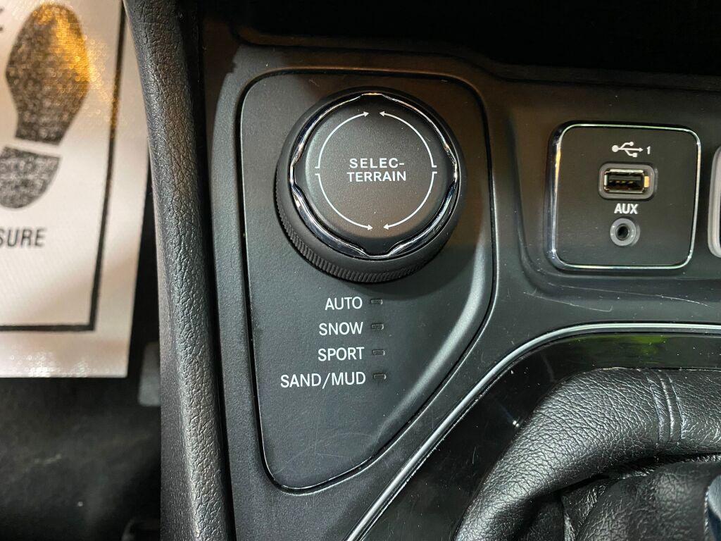 used 2019 Jeep Cherokee car, priced at $12,988