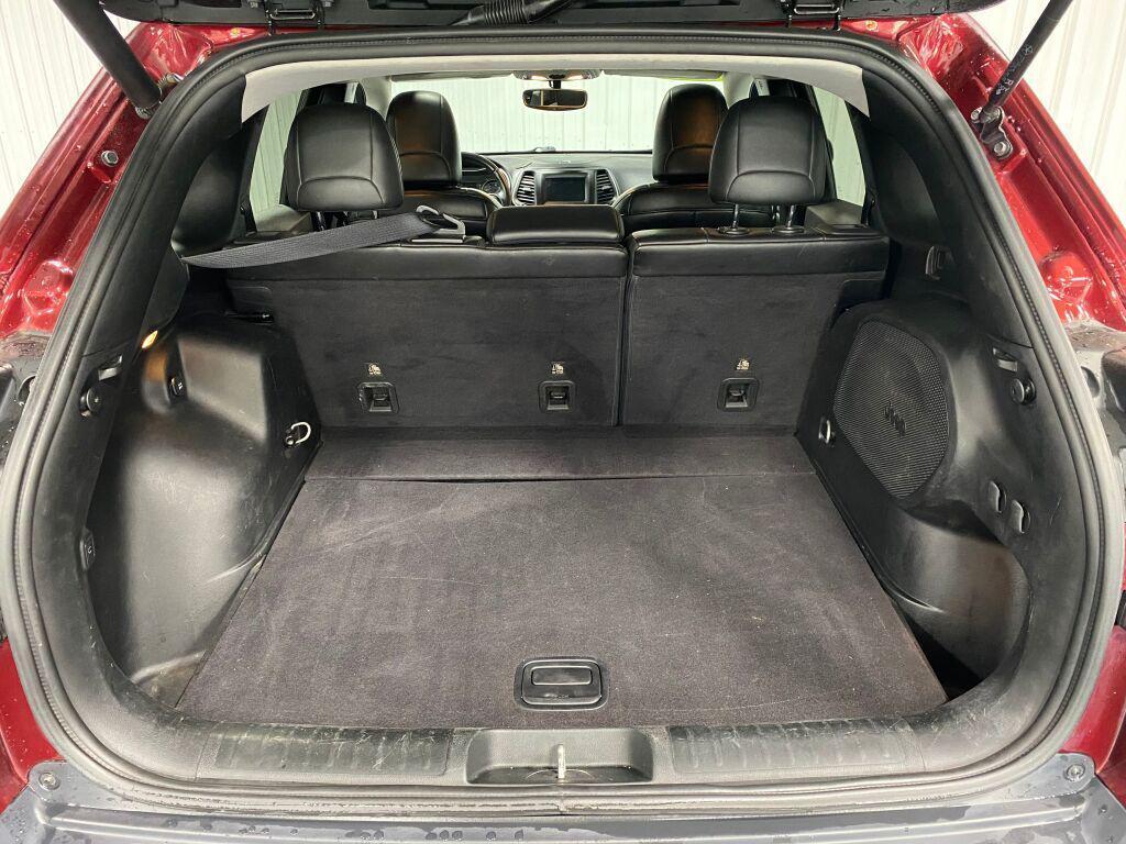 used 2019 Jeep Cherokee car, priced at $12,988