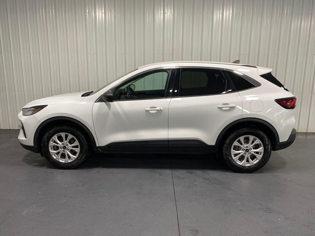used 2023 Ford Escape car, priced at $20,922