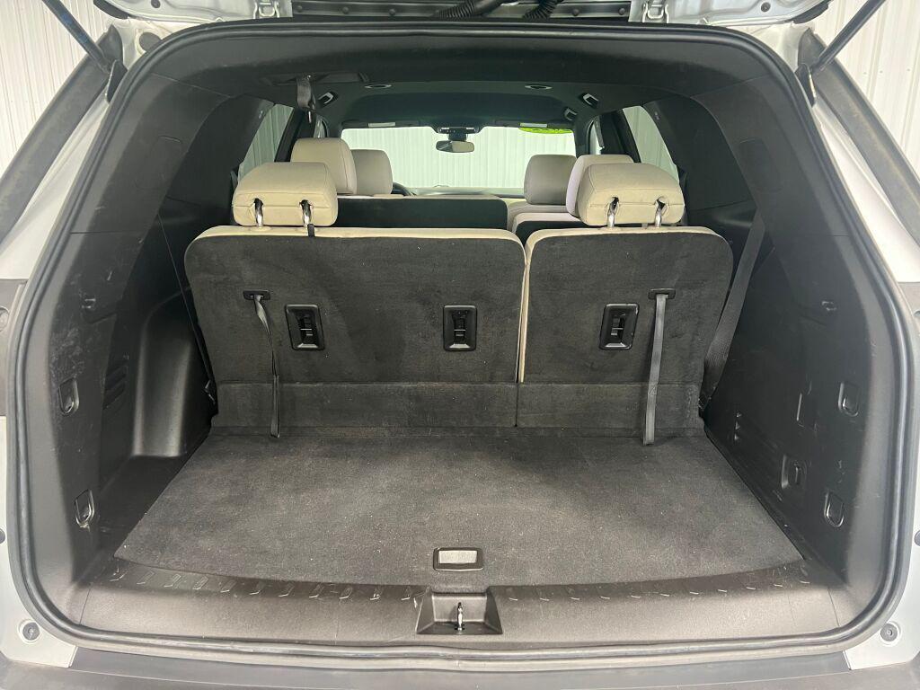 used 2022 Chevrolet Traverse car, priced at $20,592