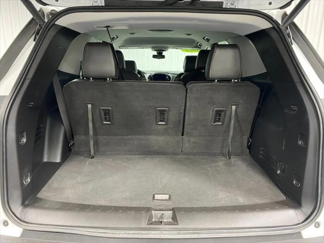 used 2021 Chevrolet Traverse car, priced at $32,974