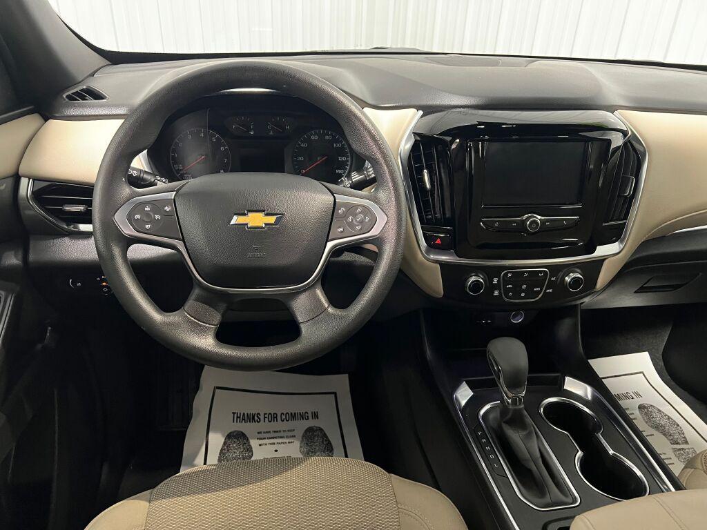 used 2023 Chevrolet Traverse car, priced at $28,496
