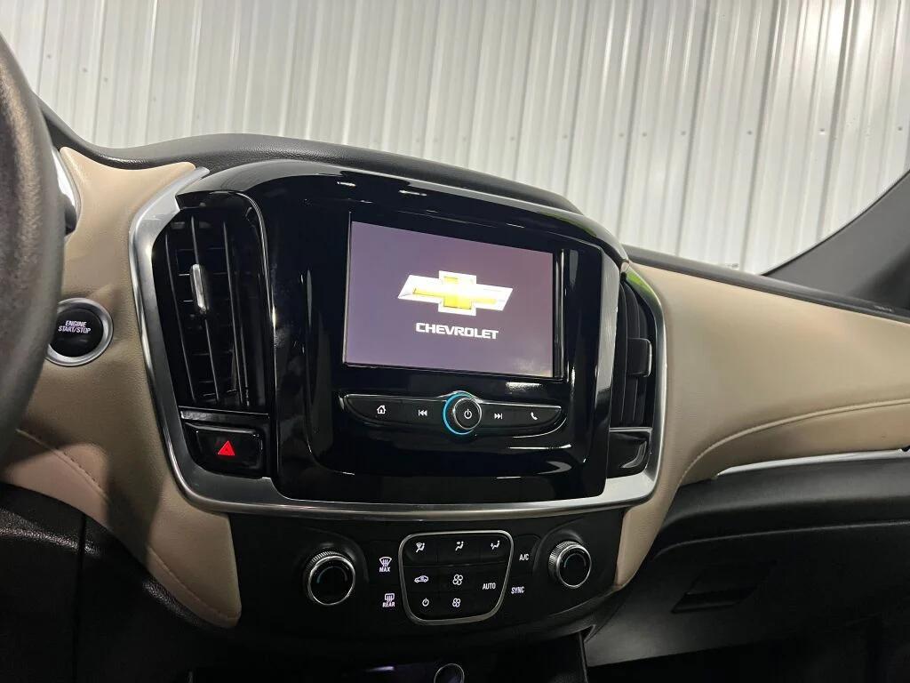 used 2023 Chevrolet Traverse car, priced at $28,496