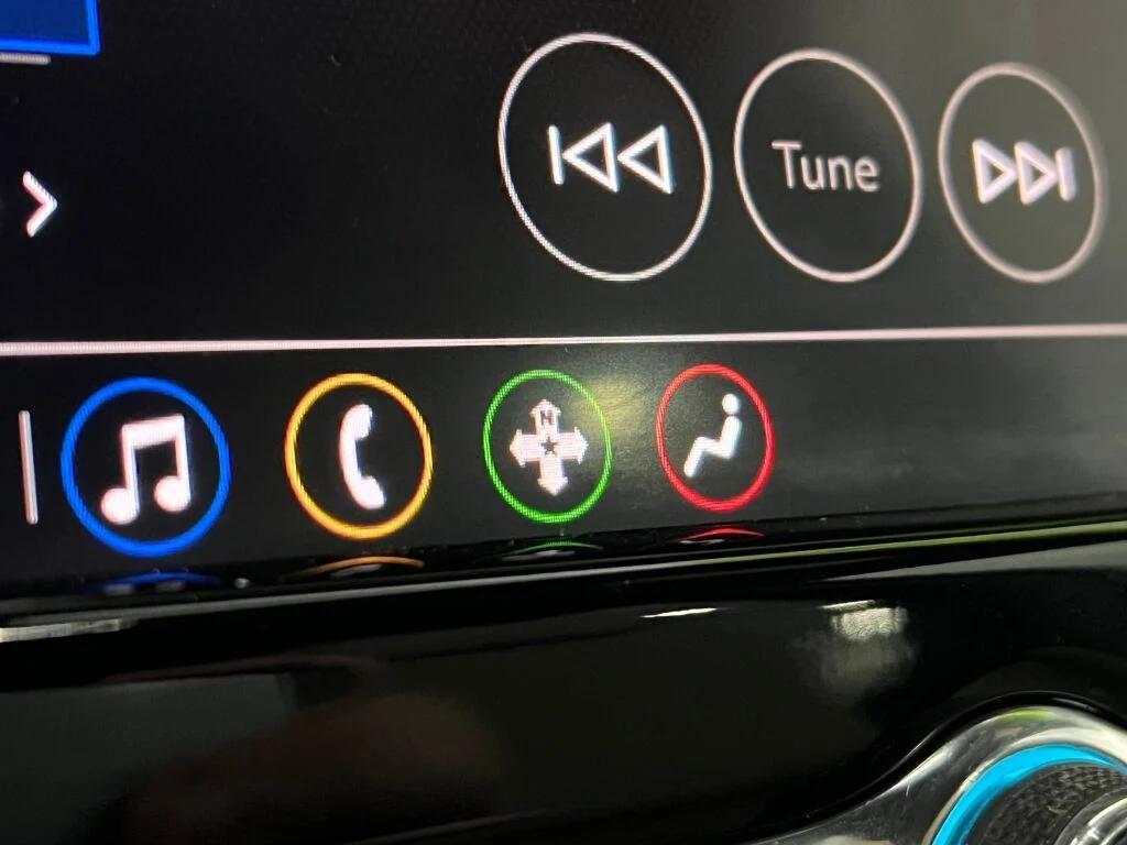 used 2023 Chevrolet Traverse car, priced at $28,496